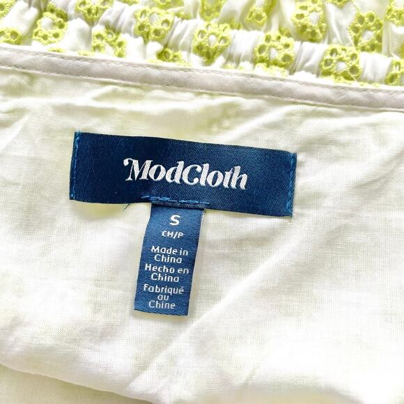 ModCloth Darling For The Prairie Peplum Tank Top | White/Lime Floral Small - Picture 3 of 6